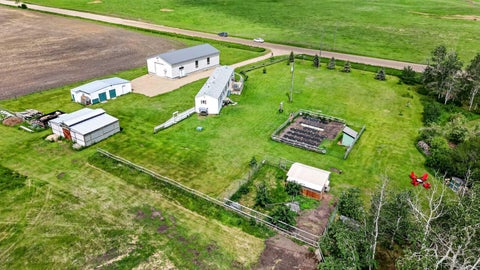 Photo of 255049 Twp Rd 300, Rural Kneehill County, AB T0M 0A0 (MLS # A2322008)