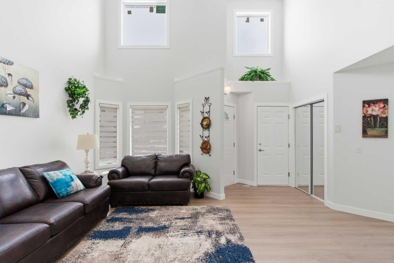 39 Arbour Ridge Mews NW