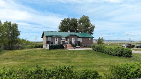 Photo of 265061 A HWY 785, Rural Willow Creek No. 26, M.D. of, AB T0L 1Z0 (MLS # A2314689)