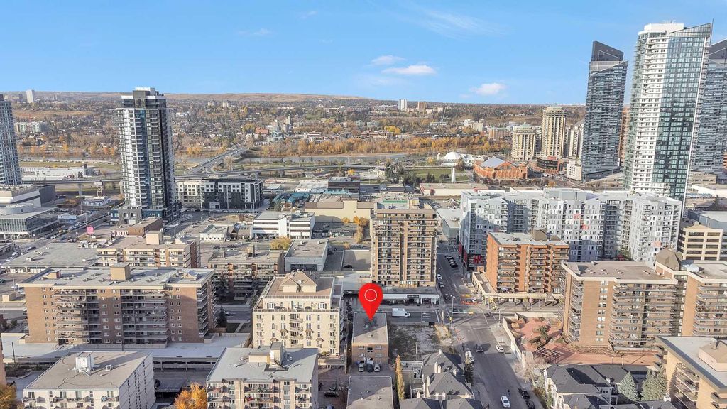 Photo of 1309 12 Avenue SW, Calgary, AB T3C 0P6 (MLS # A2304728)