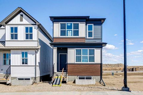 Photo of 70 Lucas Heath NW, Calgary, AB T3P 2Y2 (MLS # A2303561)