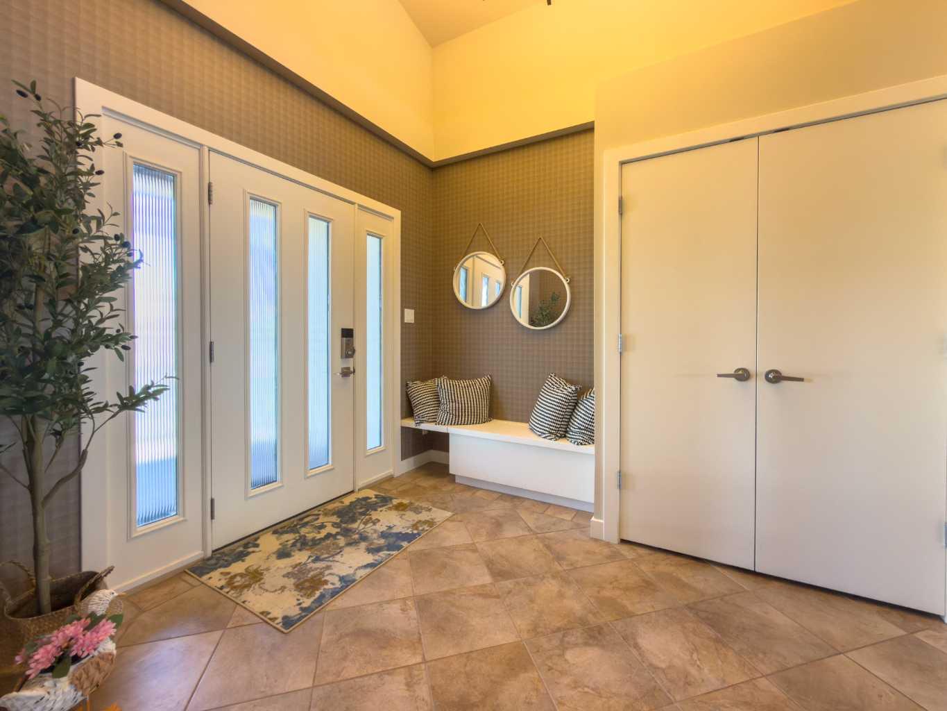 534 Canyon Cove W