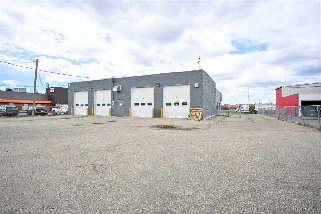 Photo of 12221 100 Street, Grande Prairie, AB T8W 4H1 (MLS # A2339755)