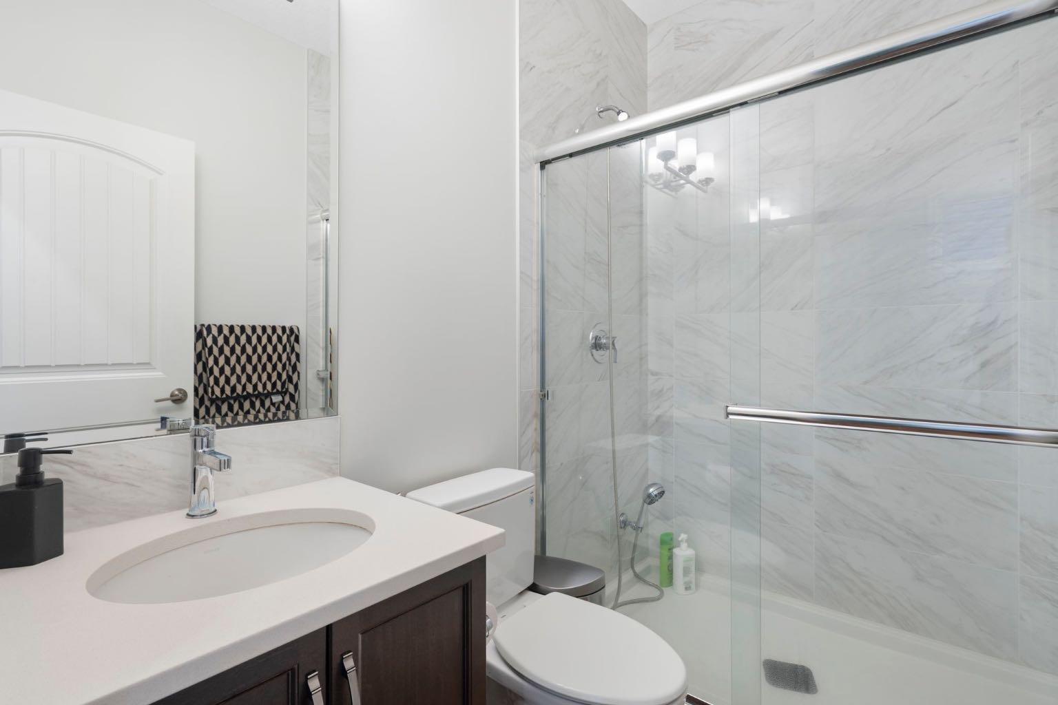 306 Corner Meadows Way NE