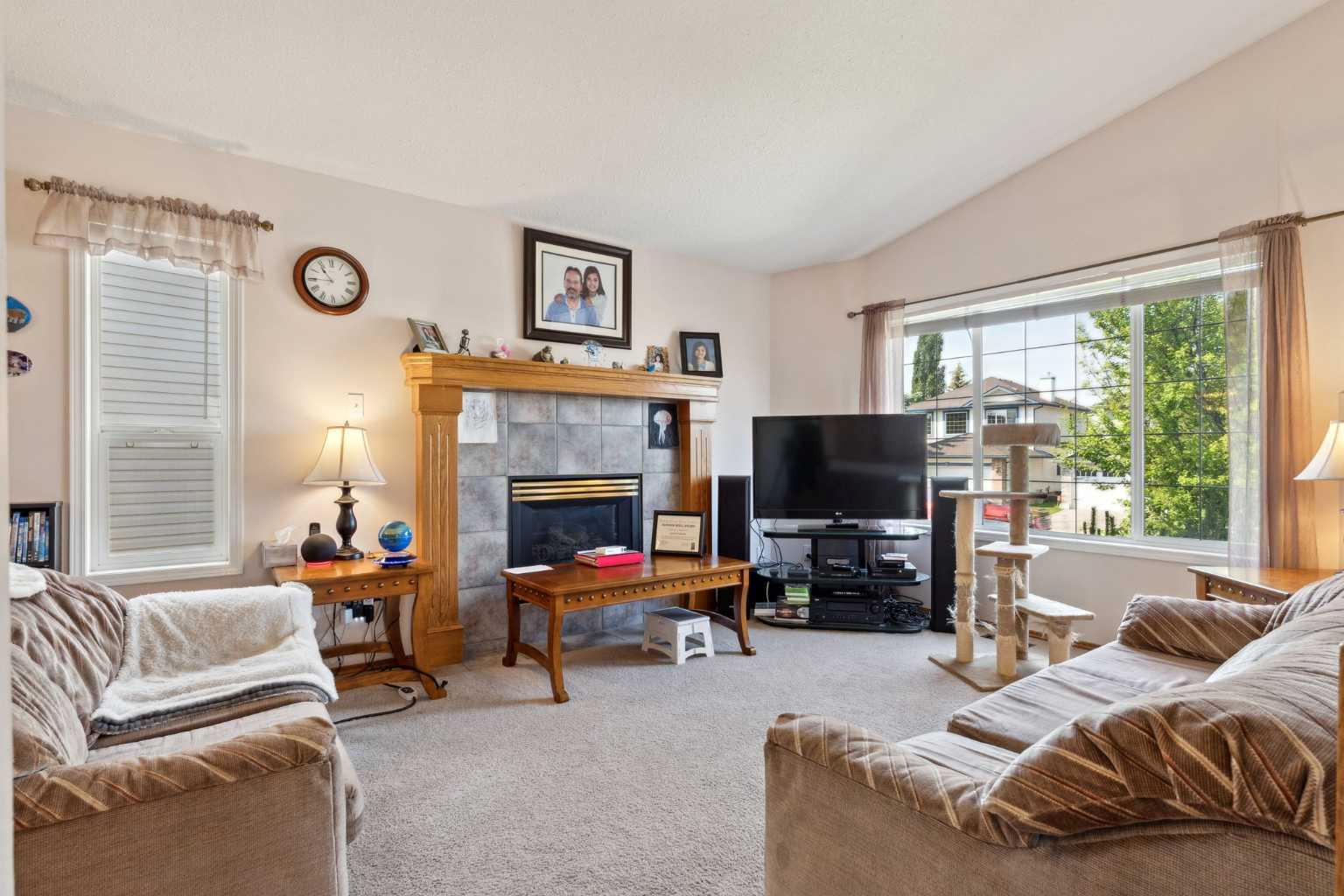 21 Citadel Crest Circle NW