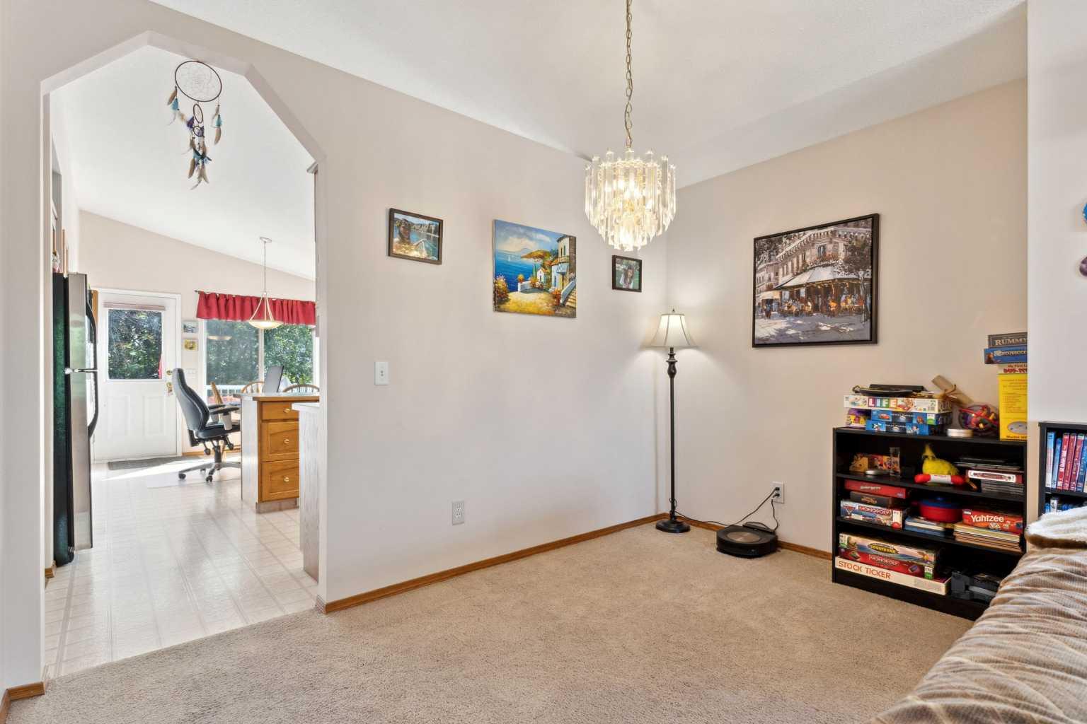 21 Citadel Crest Circle NW
