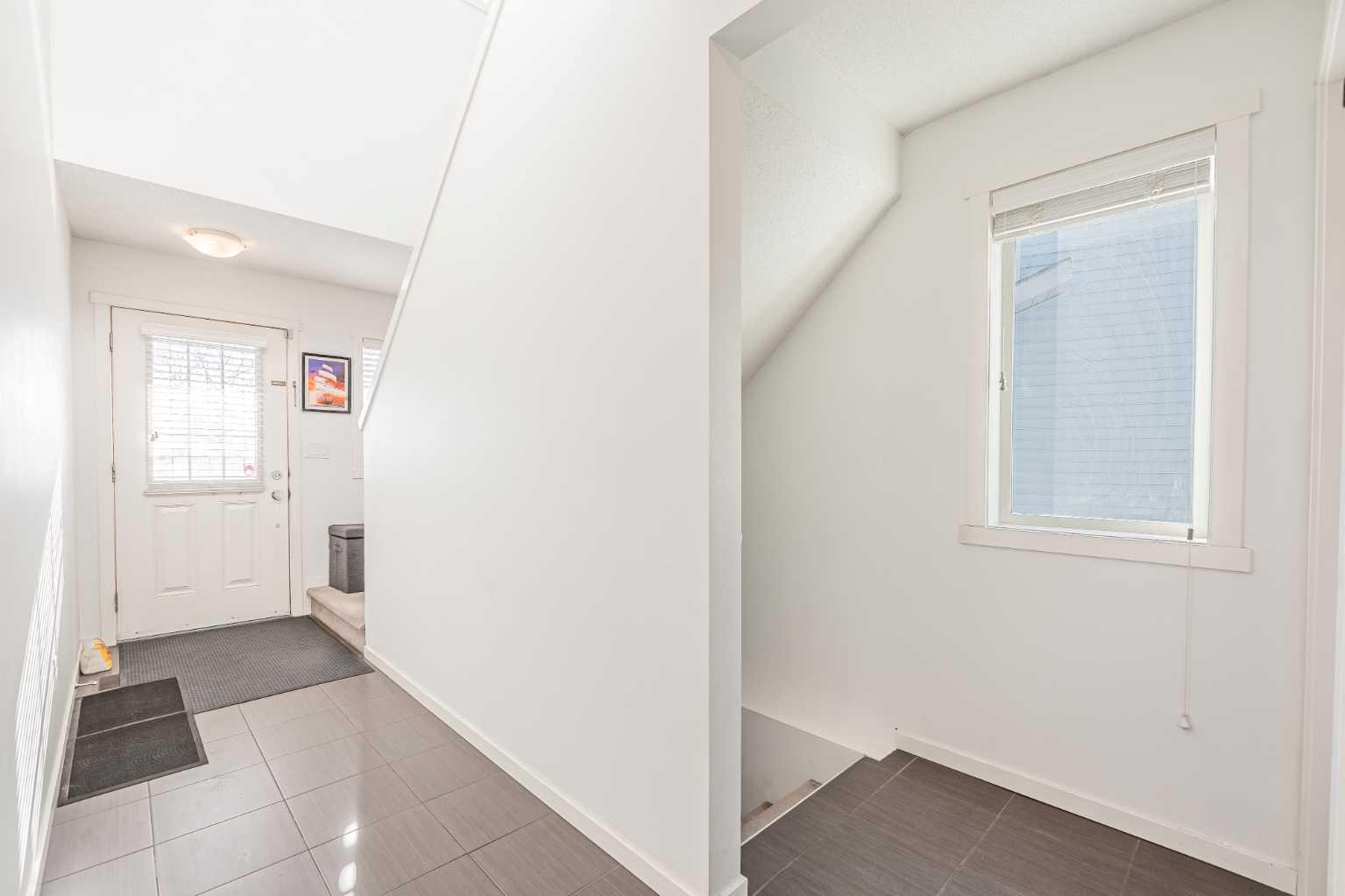 180 Panatella Way NW