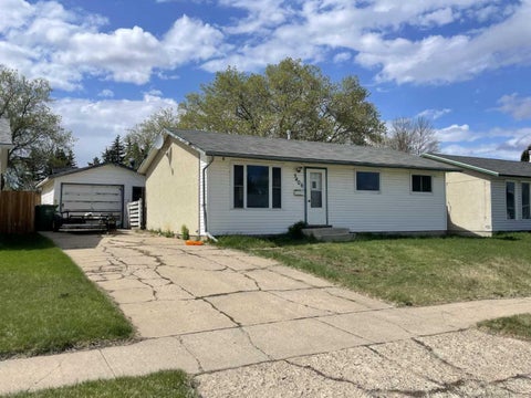 Photo of 3406 48 Avenue Ave, Lloydminster, SK S9V 1A9 (MLS # A2348211)