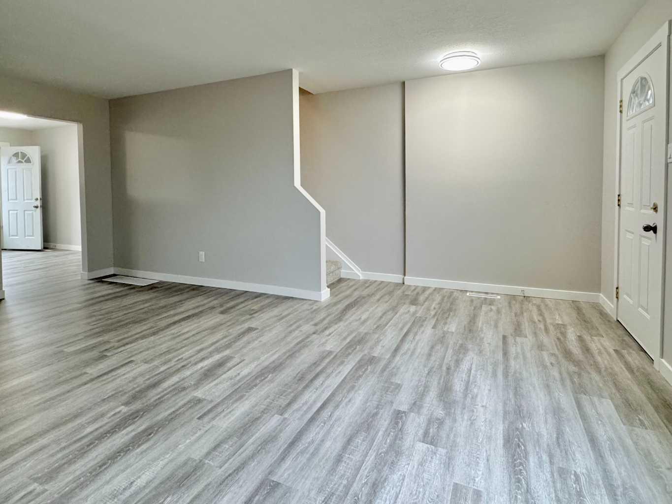 2211 19 Street NE 221