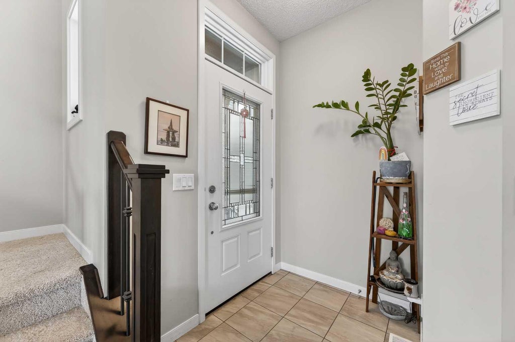 Photo of 15 Fireside Crescent, Cochrane, AB T4C 2L4 (MLS # A2343241)