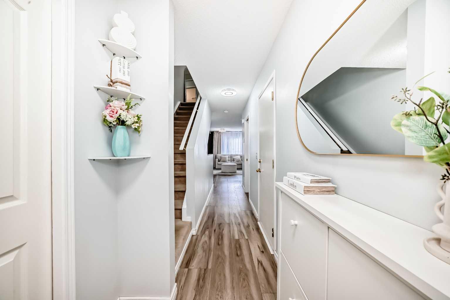 57 Mt Aberdeen Manor SE
