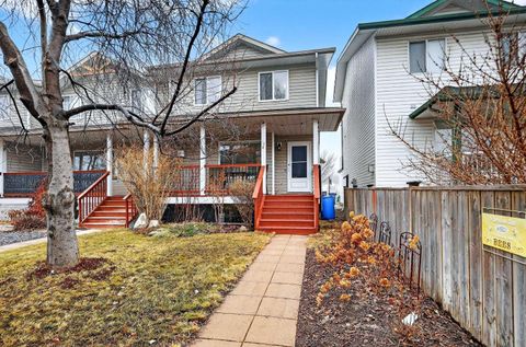 42F Green Meadow Crescent Strathmore AB T1P 1H4