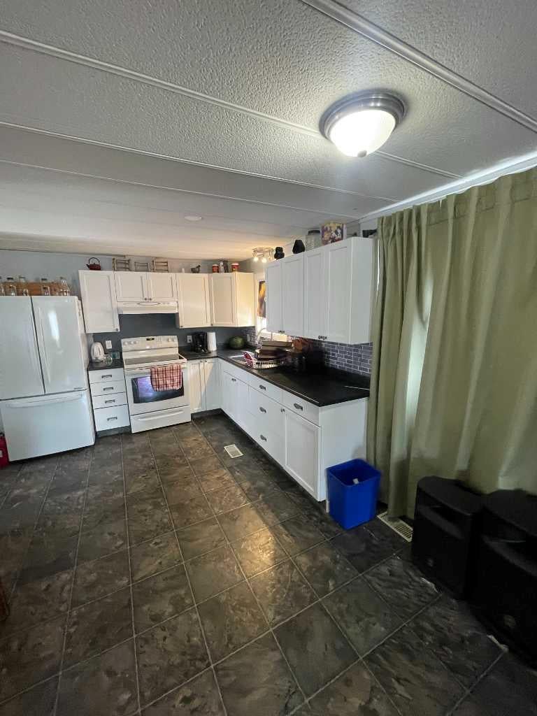 1190 15 Avenue 69