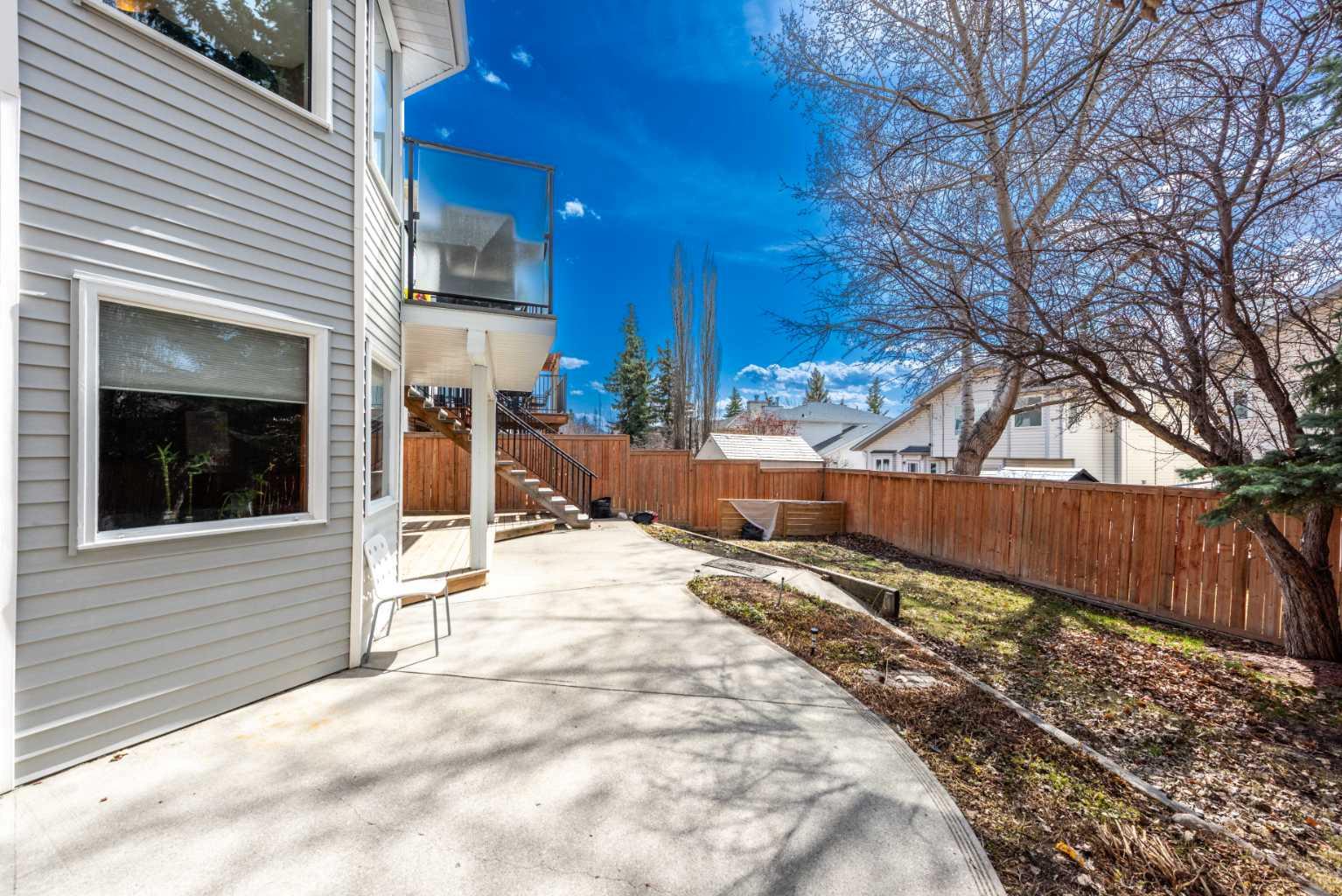363 Hawktree Circle NW