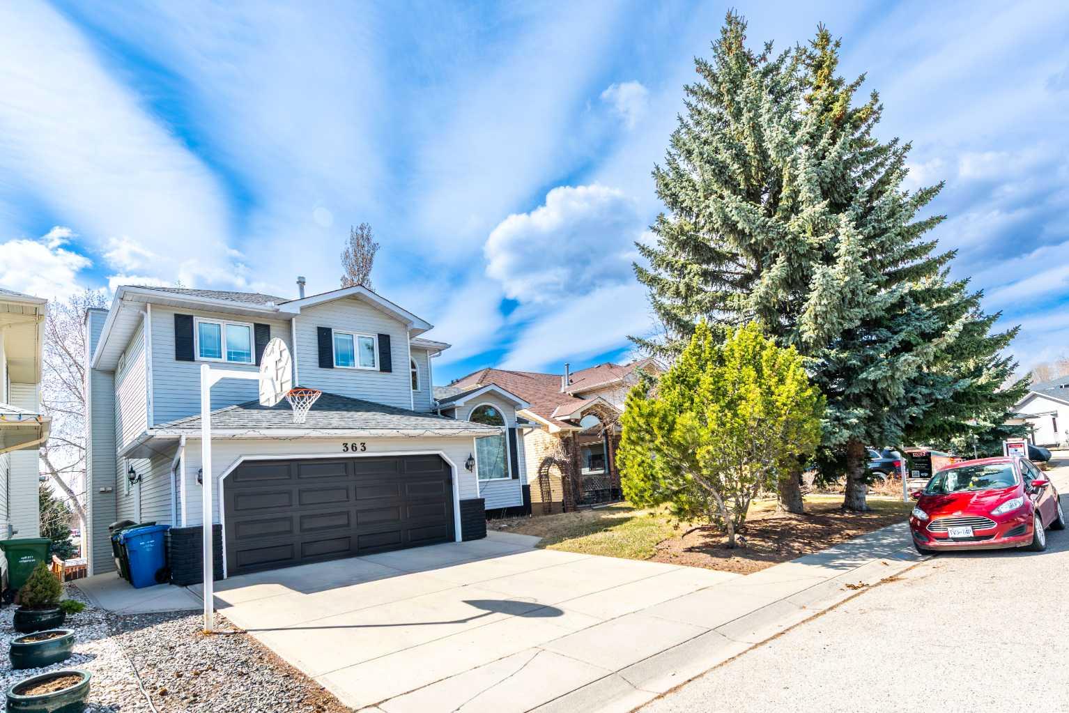 363 Hawktree Circle NW