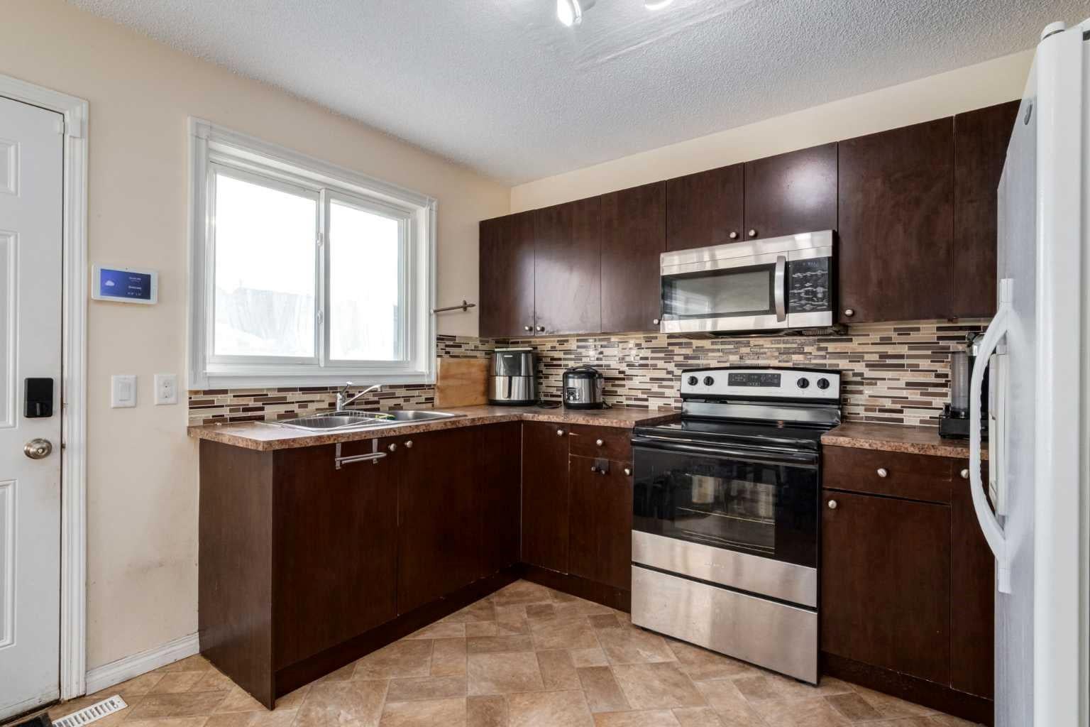 150 Martinbrook Road NE