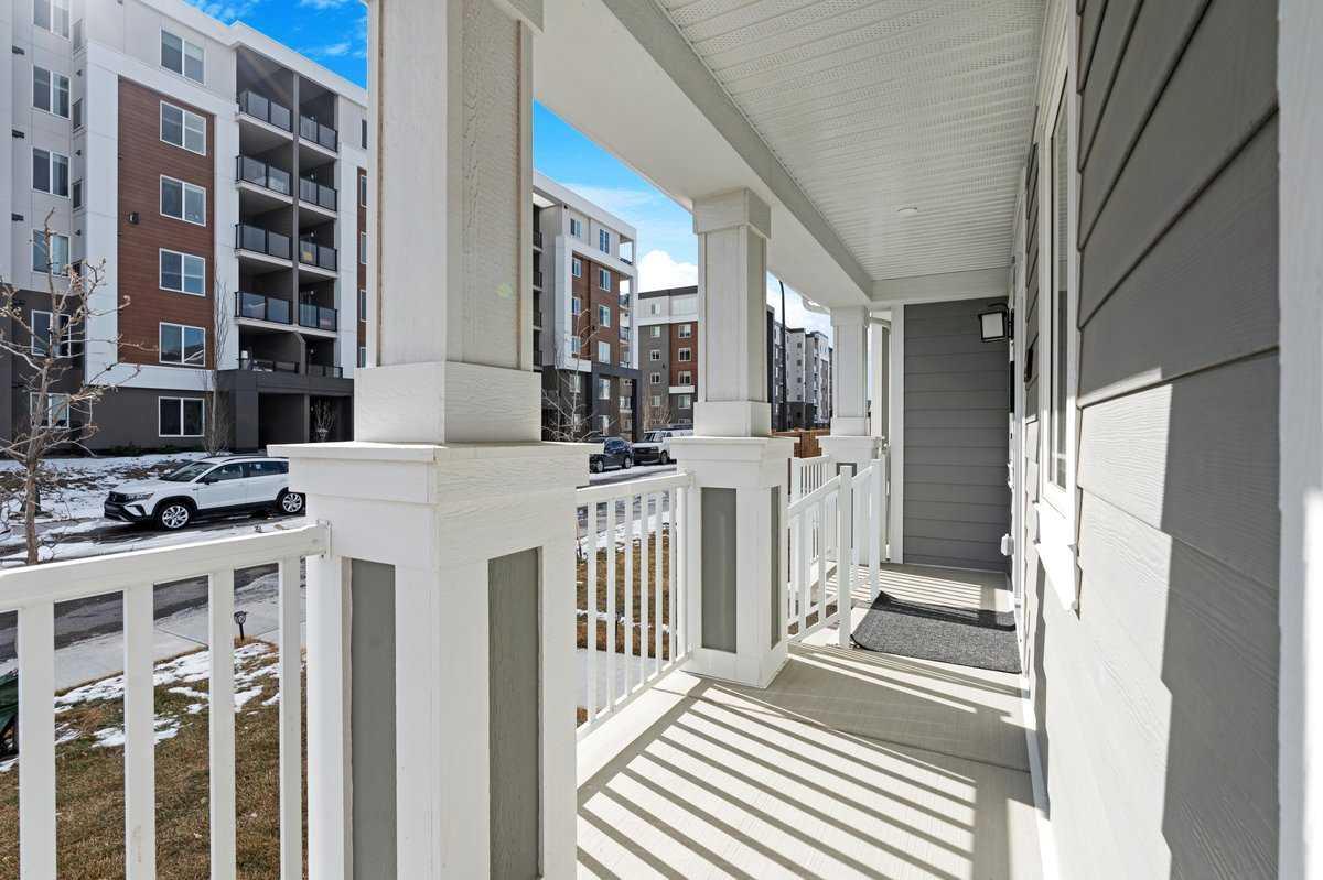 93 Yorkville Terrace SW