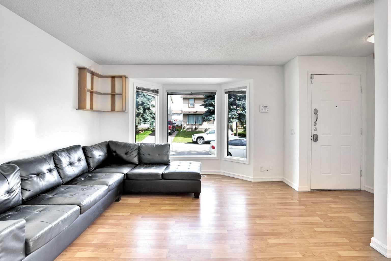 18 Erin Ridge Road SE