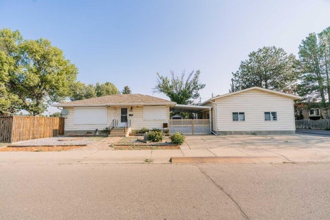 Photo of 2305 7 Avenue N, Lethbridge, AB T1H 0Z2 (MLS # A2330294)