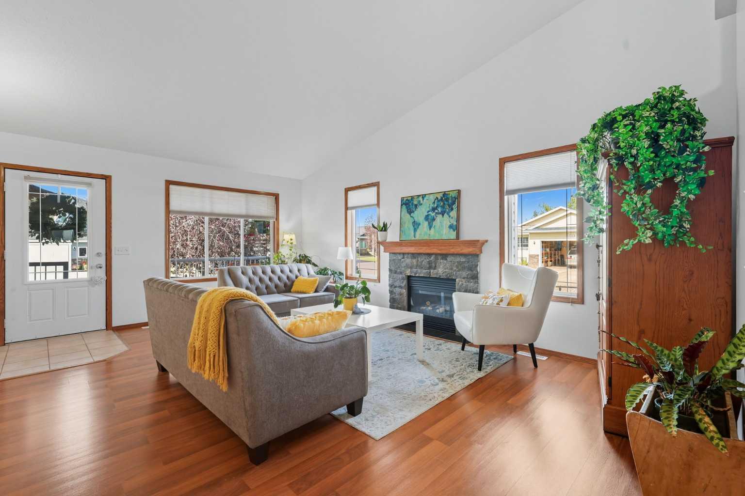 79 Hillcrest Boulevard