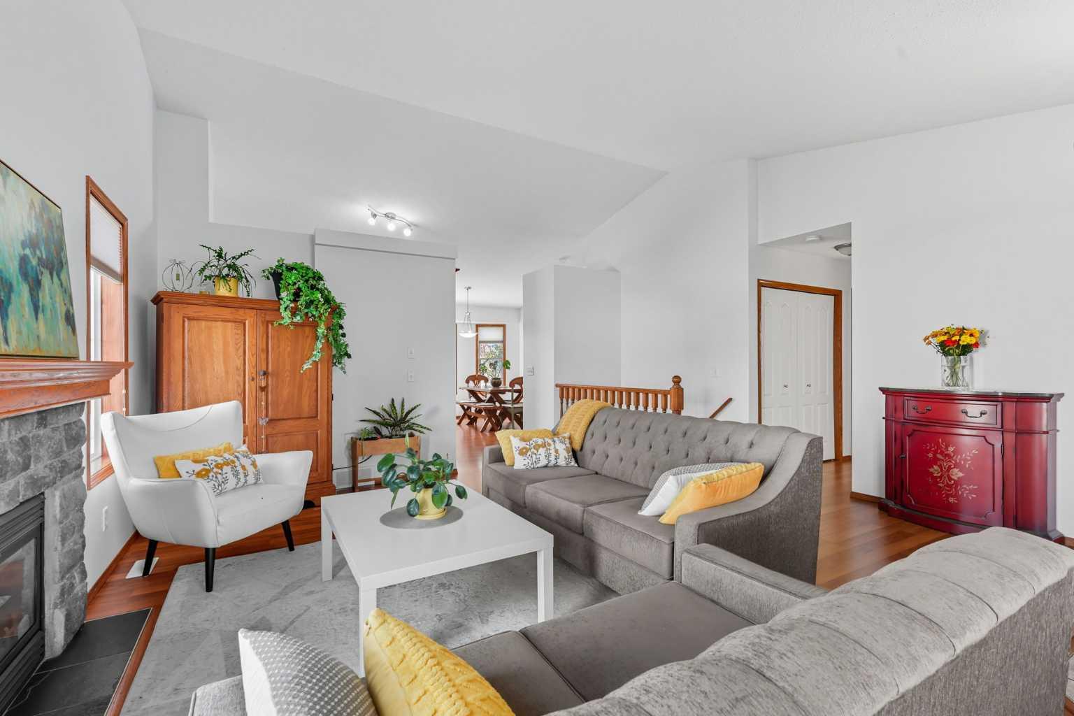 79 Hillcrest Boulevard