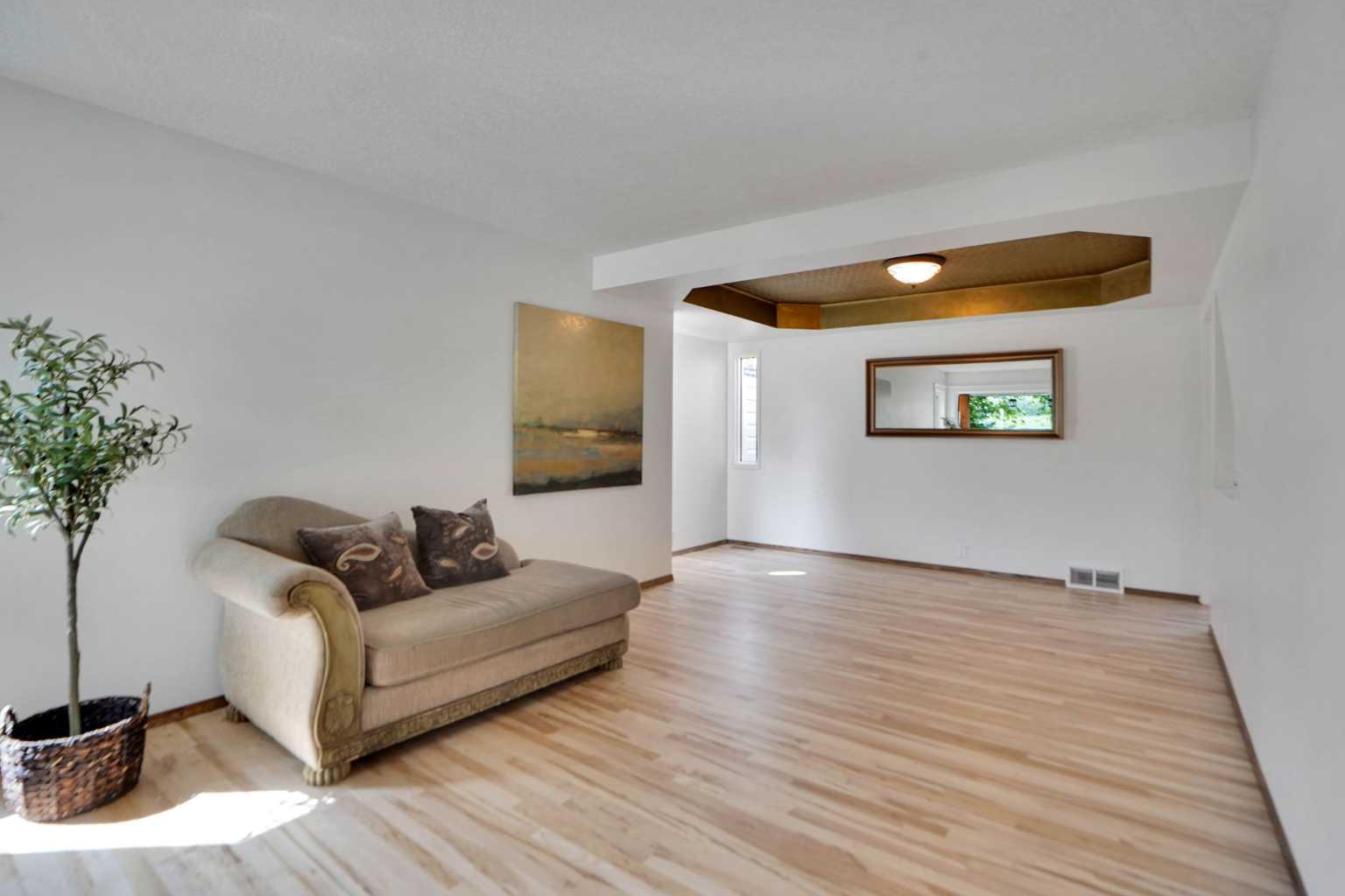 62 Macewan Park View NW