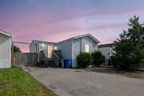 Photo of 163 Cree Lane, Fort McMurray, AB T9L 1Y5 (MLS # A2300037)