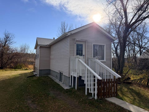 Photo of 5509 50 Street, Ponoka, AB T4J 1G7 (MLS # A2354249)