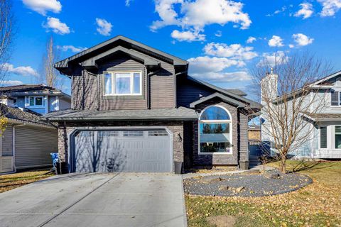 33 Douglasbank Rise SE Calgary AB T2Z 2C5