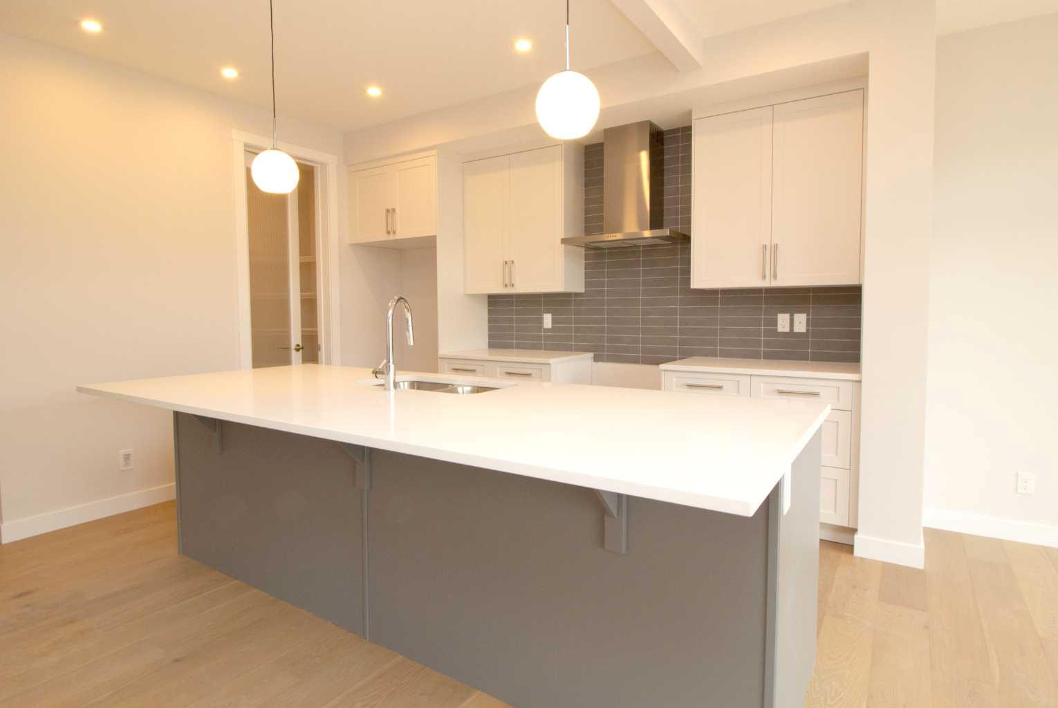 155 Sundown Crescent