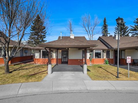 Photo of 2640 Dovely Court SE, Calgary, AB T2B 3G6 (MLS # A2296864)
