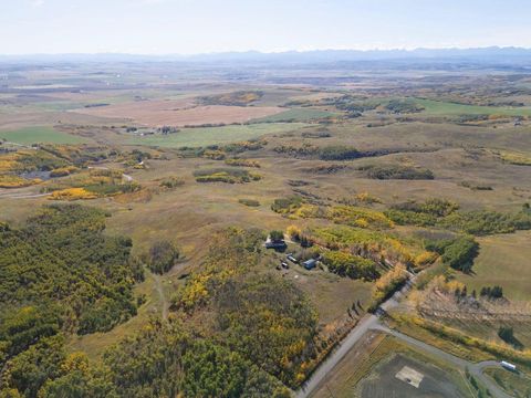306 Avenue W Rural Foothills County AB T2S 1A2