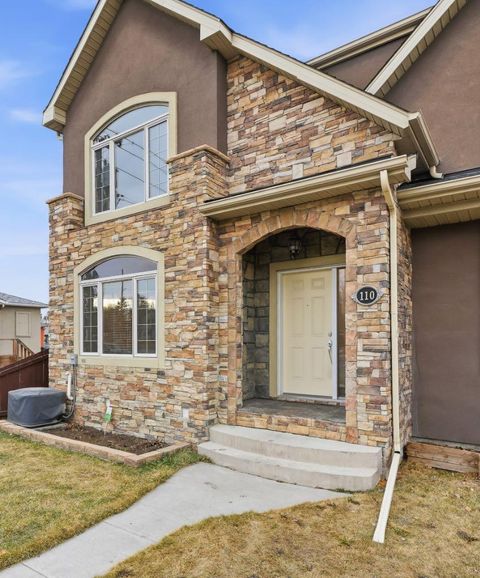 110 26 Avenue NE Calgary AB T2E 1Y7