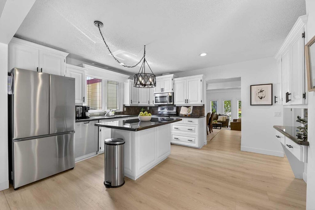 Photo of 240 Canniff Place SW, Calgary, AB T2W 2L8 (MLS # A2318937)