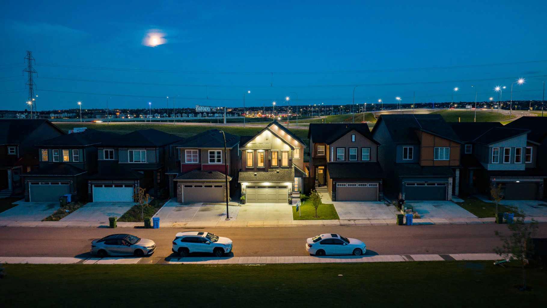 234 Carringsby Way NW