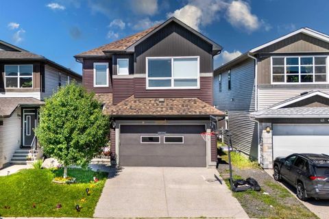 Photo of 44 savanna Road NE, Calgary, AB T3J 0V5 (MLS # A2267005) Photo of 44 savanna Road NE, Calgary, AB T3J 0V5 (MLS # A2267005)