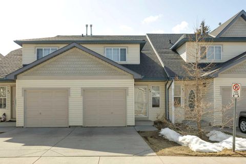 Photo of 39 Country Village Circle NE, Calgary, AB T3K 5X3 (MLS # A2298940)