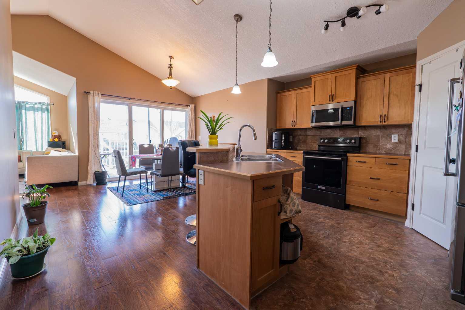 10457 Royal Oaks Drive