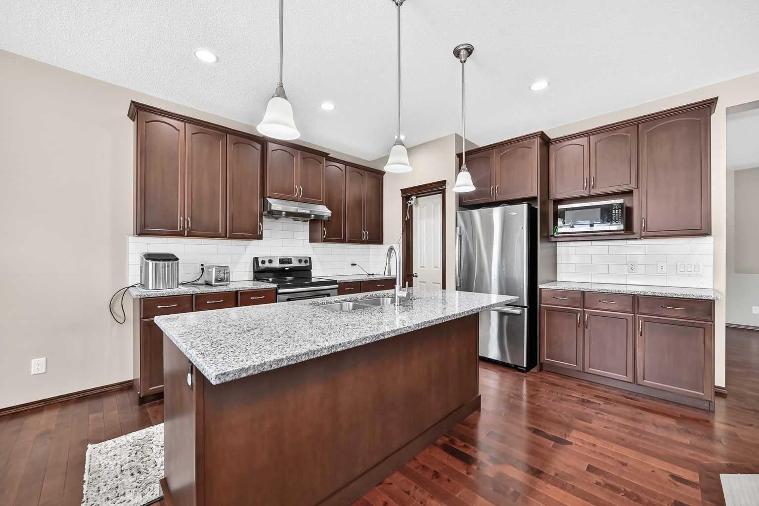 36 Auburn Bay Avenue SE