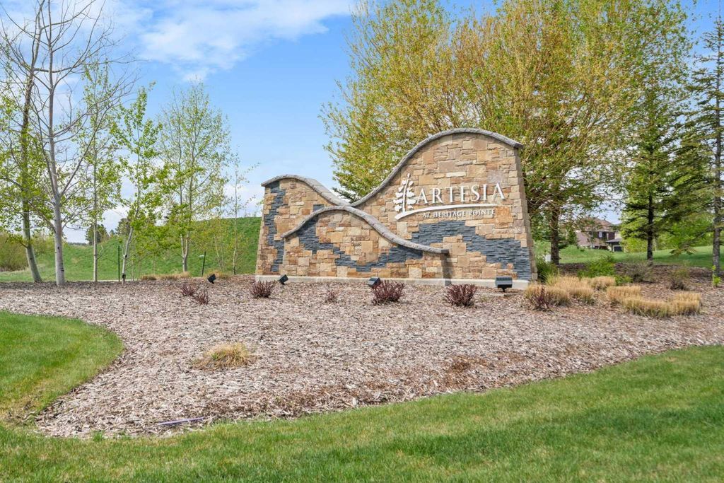 Photo of 41 Artesia Pointe, Heritage Pointe, AB T1S 4K6 (MLS # A2312451)