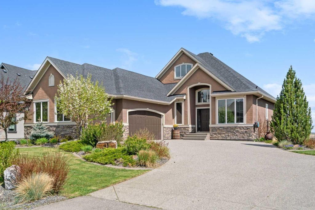 Photo of 41 Artesia Pointe, Heritage Pointe, AB T1S 4K6 (MLS # A2312451)