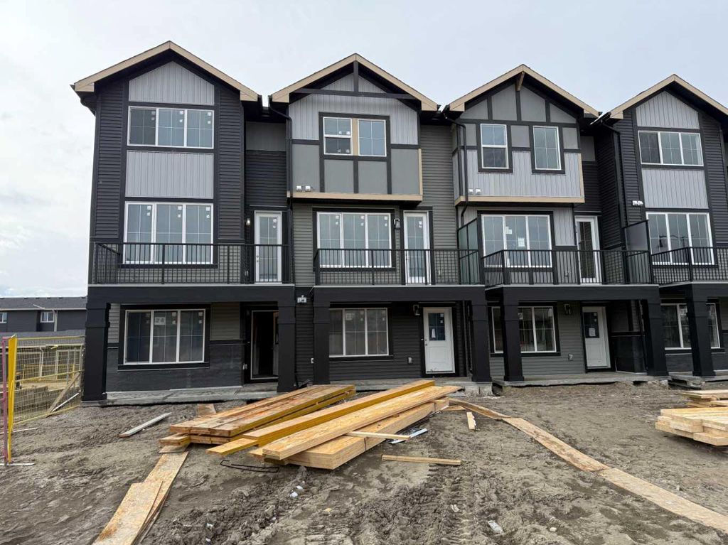 Photo of 24 Sundown Place, Cochrane, AB T4C 3H2 (MLS # A2305188)