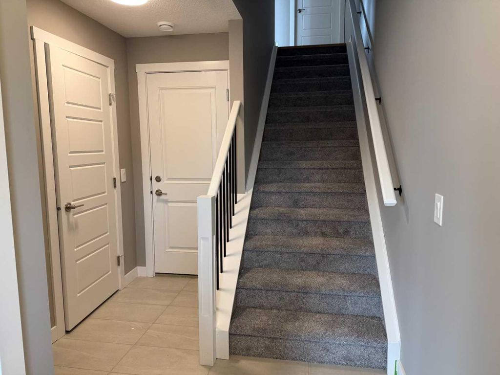 Photo of 24 Sundown Place, Cochrane, AB T4C 3H2 (MLS # A2305188)