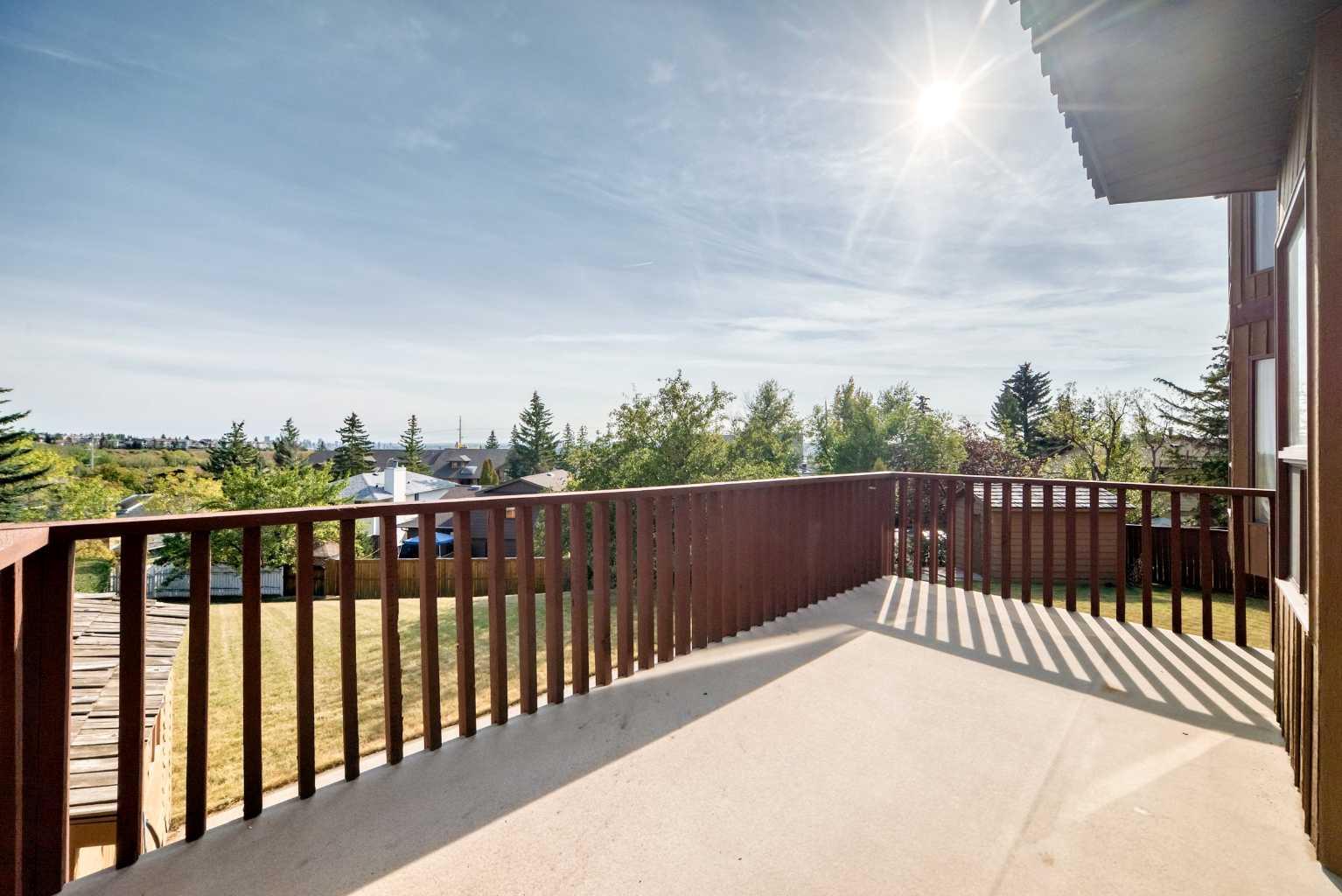 16 Edgeland Bay NW