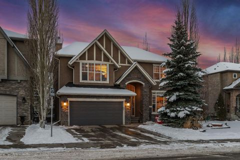 353 Discovery Ridge Boulevard SW Calgary AB T3H 5T6