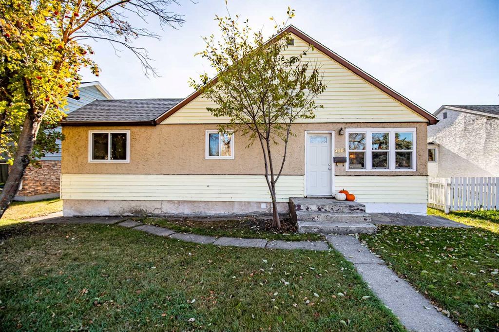 Photo of 3905 50 Street, Red Deer, AB T4N 1W2 (MLS # A2266694)