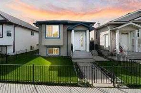 Photo of 119 Taravista Drive NE, Calgary, AB T3J 4T2 (MLS # A2305731)