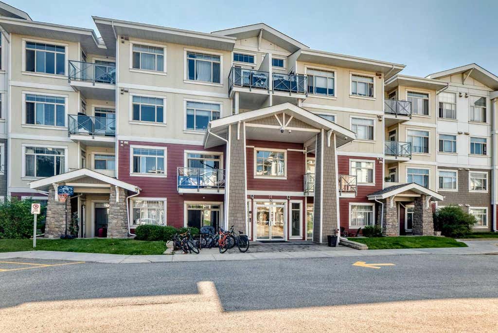 Photo of 10 Auburn Bay Link SE #202, Calgary, AB T3M 1Y8 (MLS # A2338220)