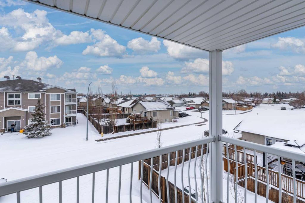 Photo of 1903 48 Avenue #304, Lloydminster, SK S9V 1K2 (MLS # A2294730)