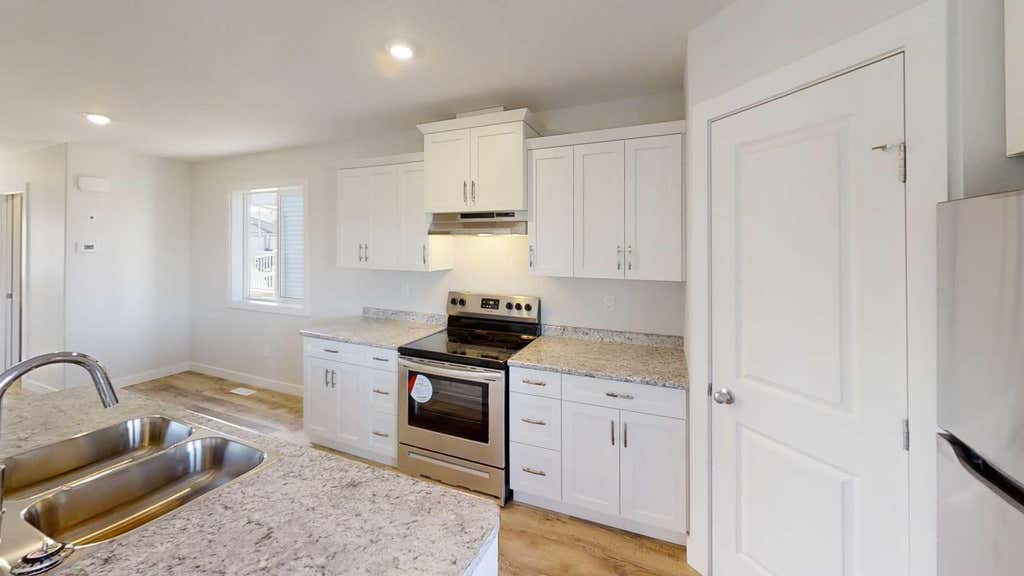 Photo of 9508 113 Avenue #B, Clairmont, AB T8X 0T2 (MLS # A2334072)
